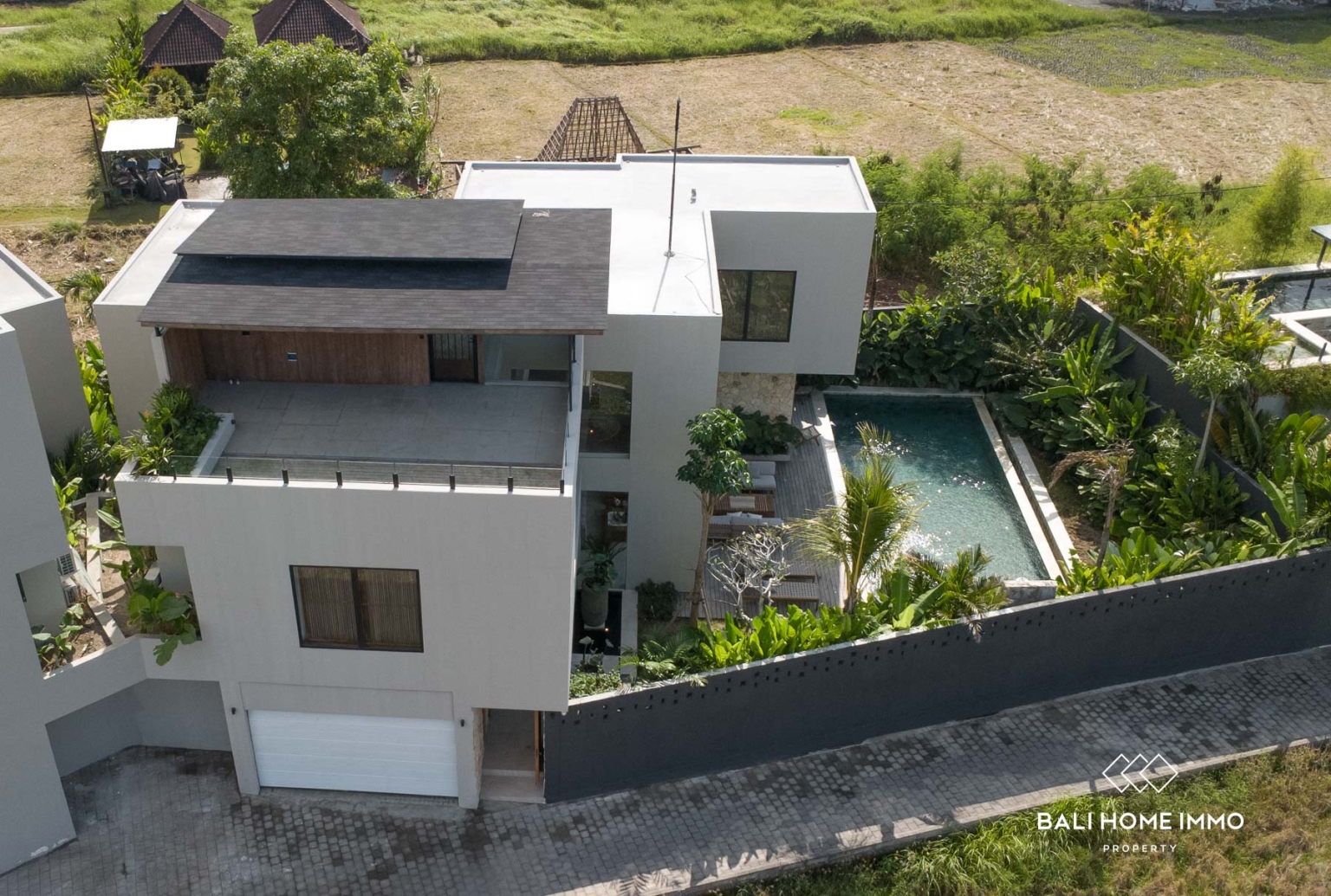 Villa de luxe de 4 chambres à vendre en bail emphytéotique à Pererenan, Bali view 32