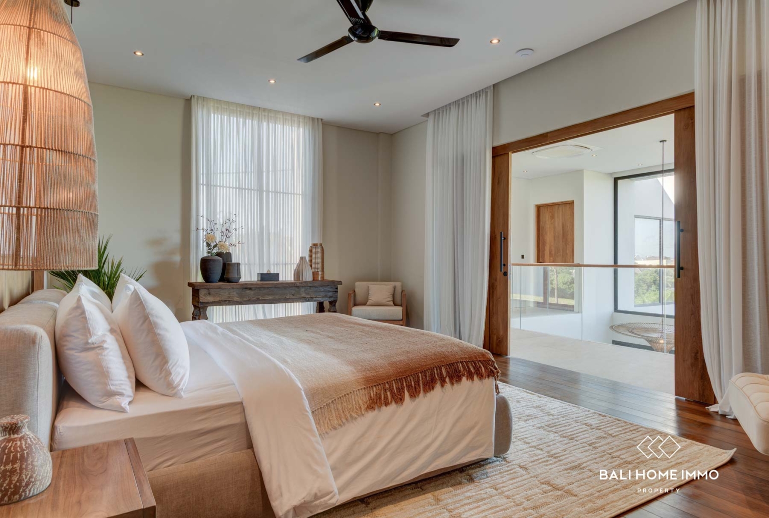 Villa de luxe de 4 chambres à vendre en bail emphytéotique à Pererenan, Bali view 15