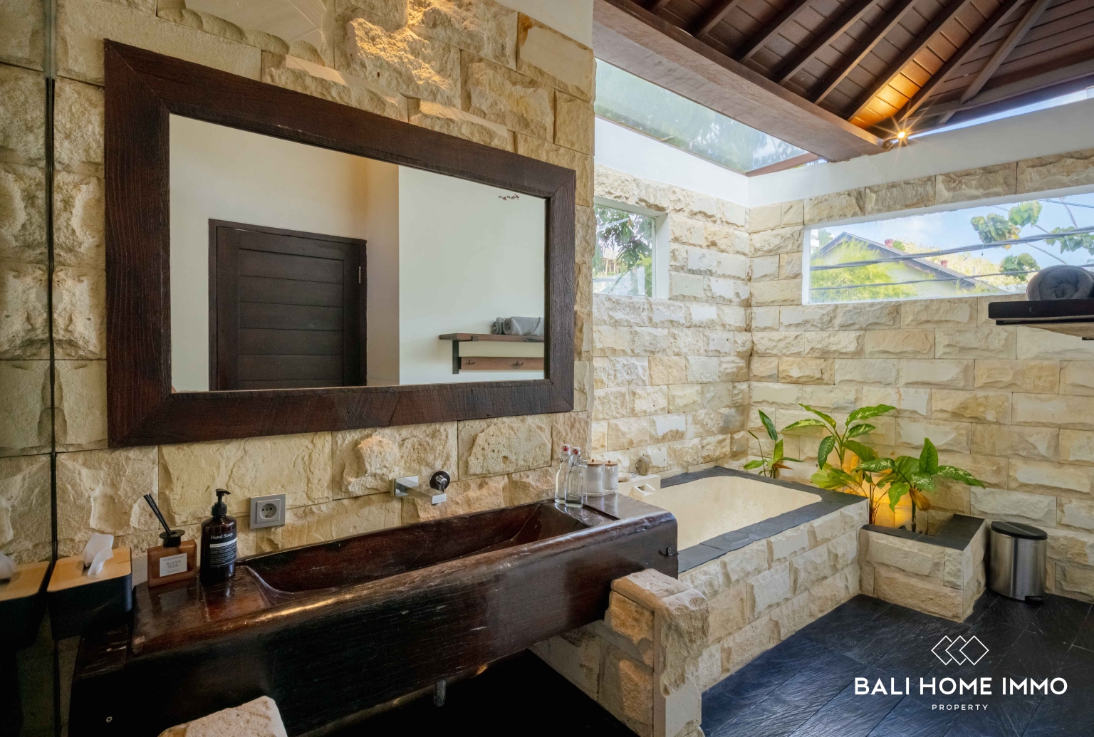 VILLA DE LUXE DE 5 CHAMBRES AVEC VUE SUR L'OCÉAN À VENDRE EN BAIL À BINGIN view 22