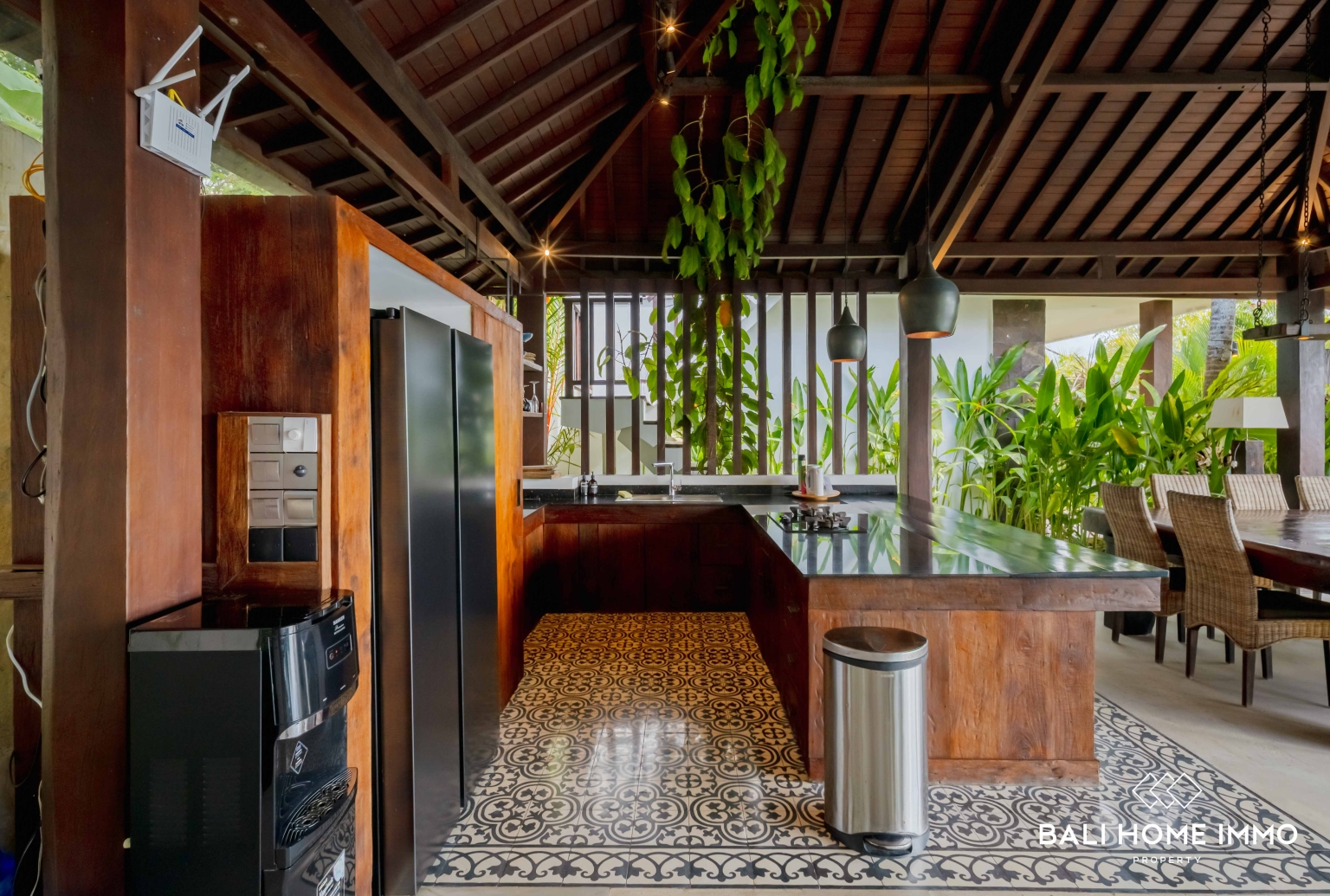 VILLA DE LUXE DE 5 CHAMBRES AVEC VUE SUR L'OCÉAN À VENDRE EN BAIL À BINGIN view 13
