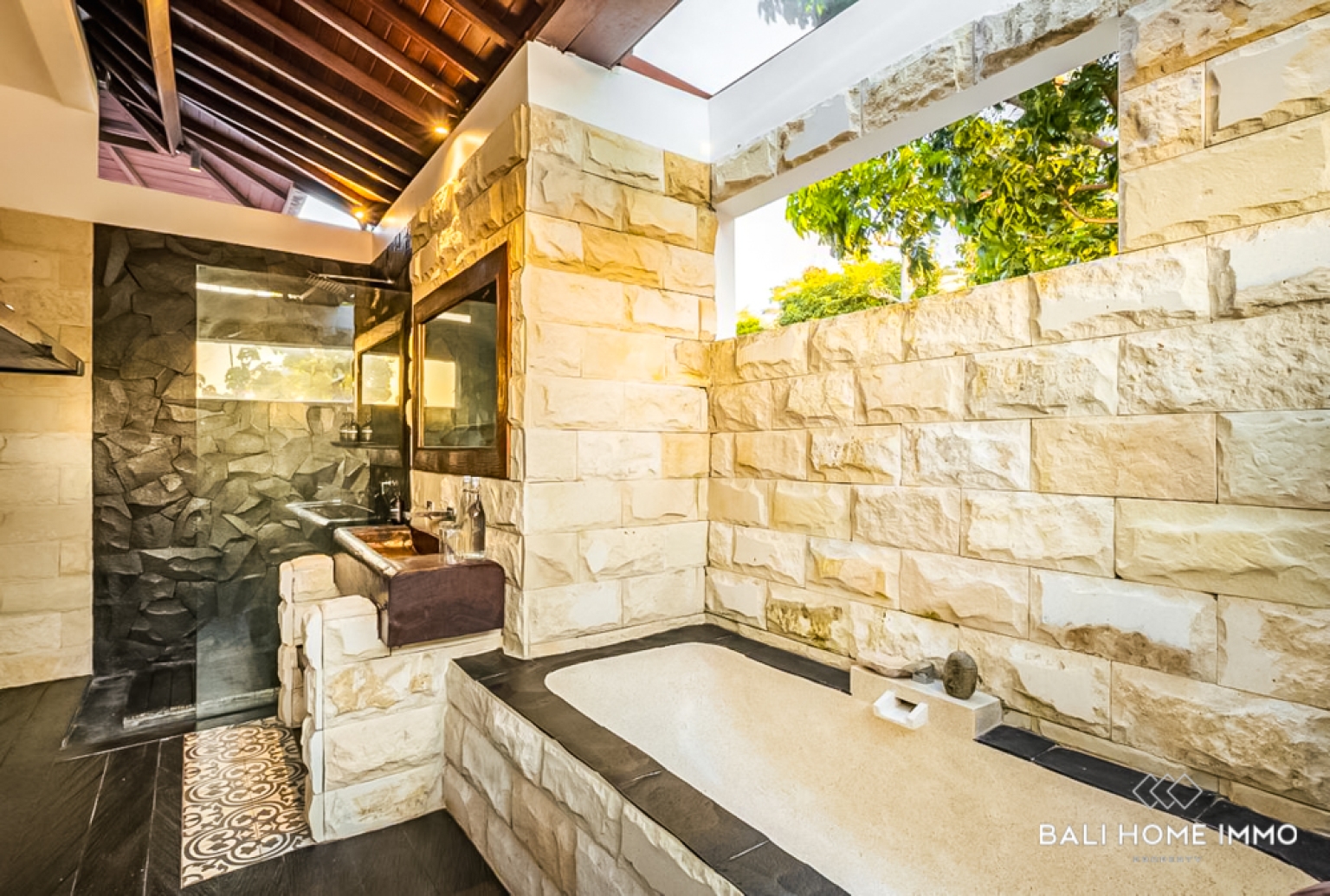 VILLA DE LUXE DE 5 CHAMBRES AVEC VUE SUR L'OCÉAN À VENDRE EN BAIL À BINGIN view 18