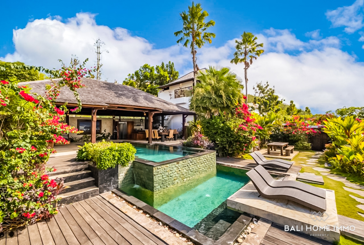 VILLA DE LUXE DE 5 CHAMBRES AVEC VUE SUR L'OCÉAN À VENDRE EN BAIL À BINGIN view 6