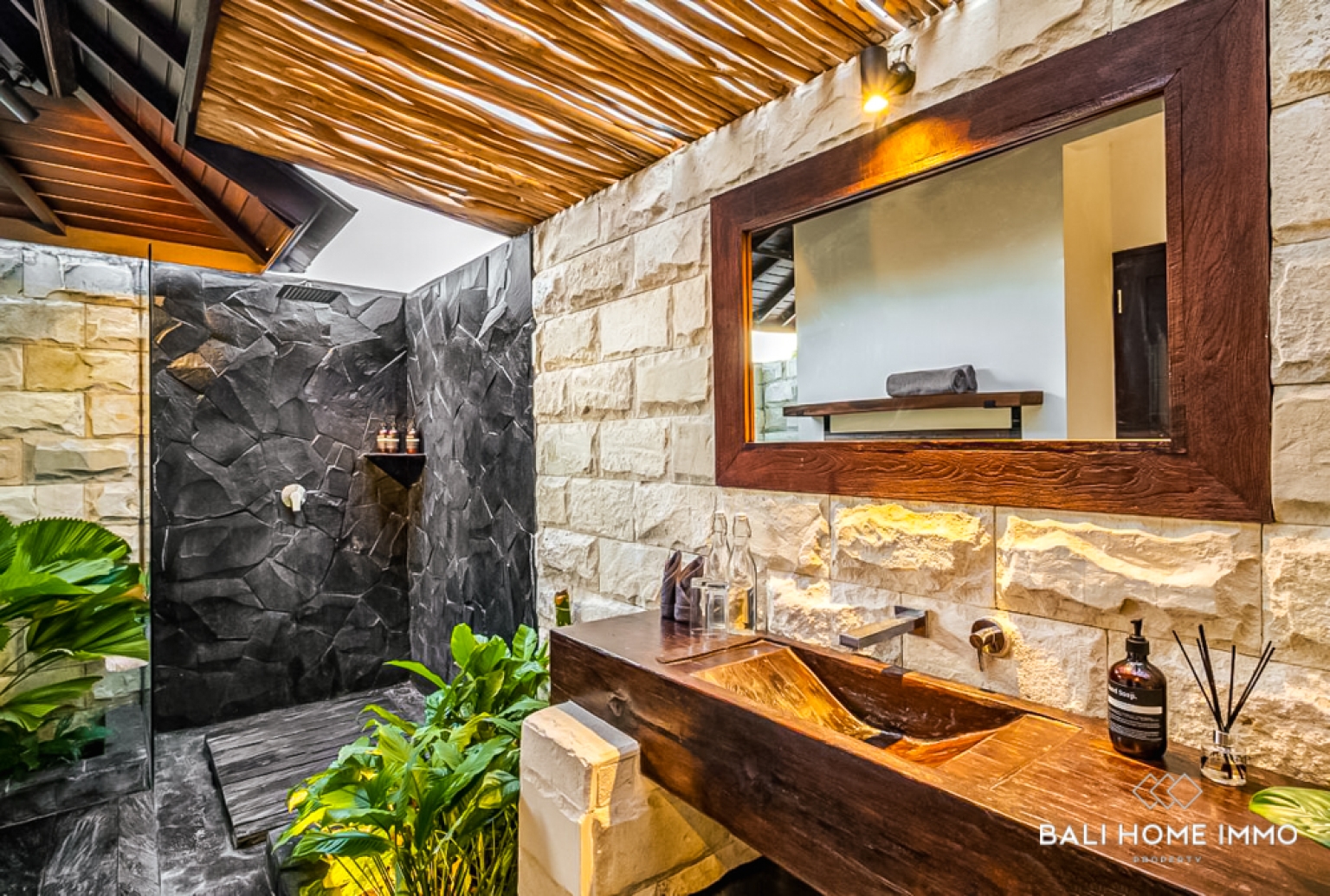 VILLA DE LUXE DE 5 CHAMBRES AVEC VUE SUR L'OCÉAN À VENDRE EN BAIL À BINGIN view 16