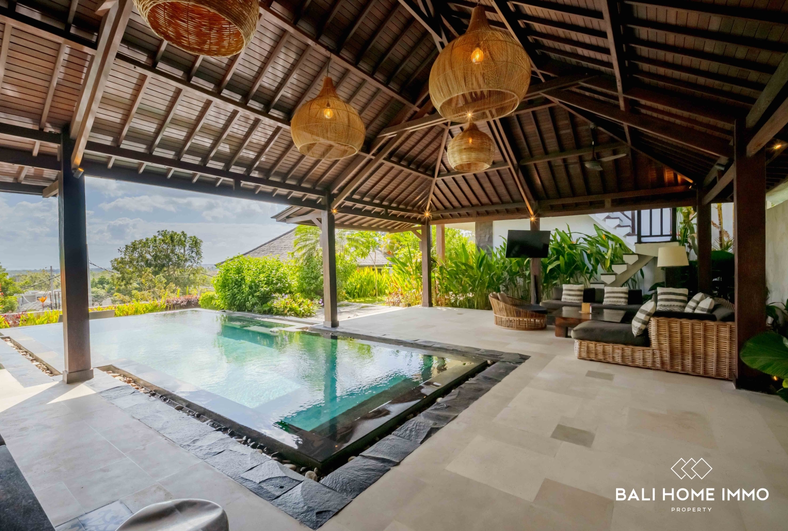 VILLA DE LUXE DE 5 CHAMBRES AVEC VUE SUR L'OCÉAN À VENDRE EN BAIL À BINGIN view 8