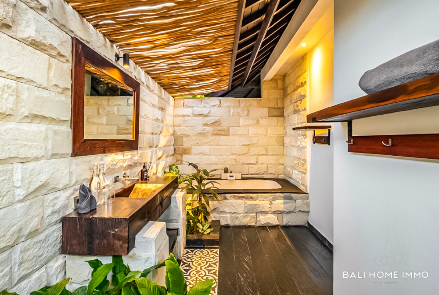 VILLA DE LUXE DE 5 CHAMBRES AVEC VUE SUR L'OCÉAN À VENDRE EN BAIL À BINGIN view 17
