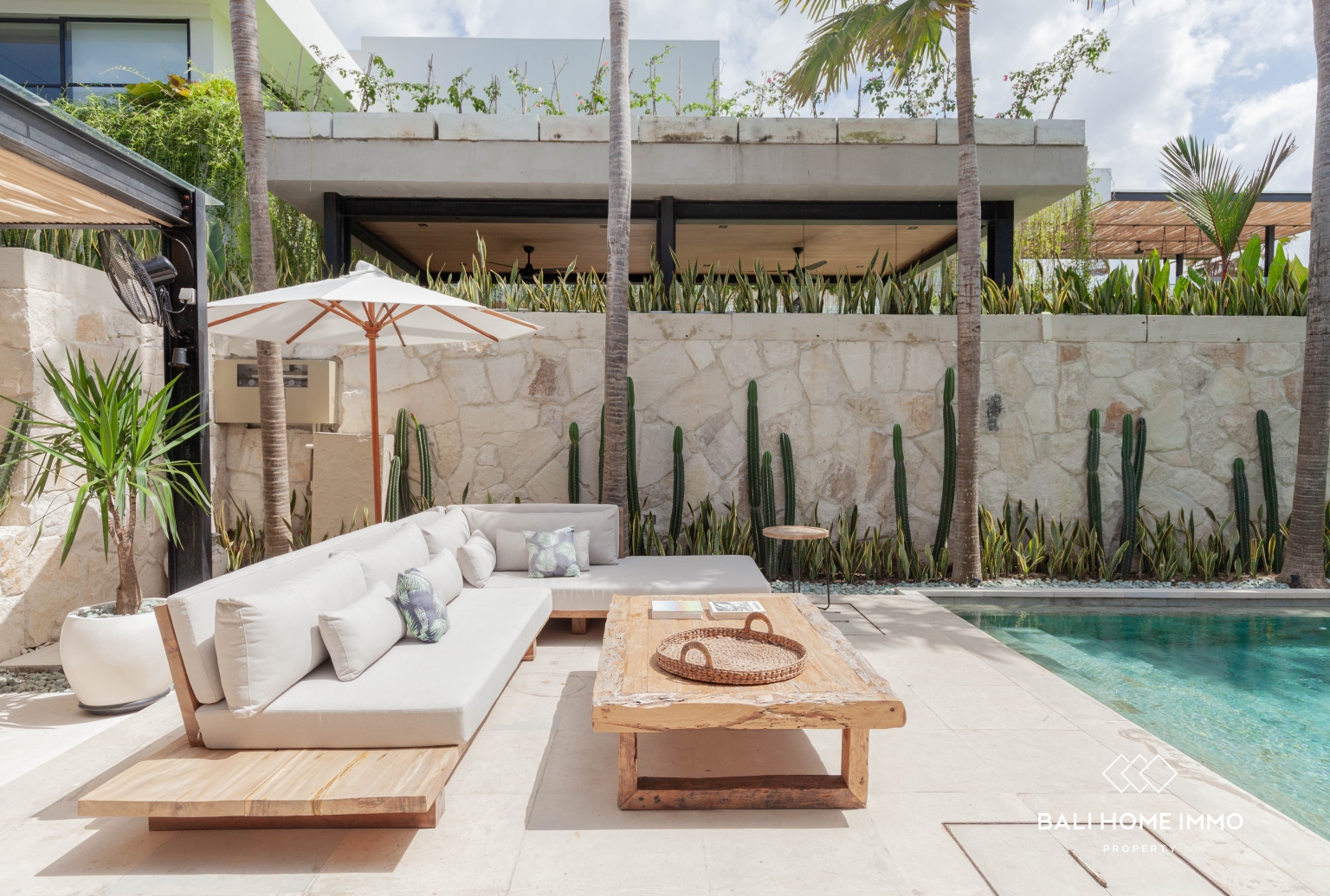 Luxury 6-Bedroom Family Villa with Private Pool or Yearly Rental in Berawa view 2