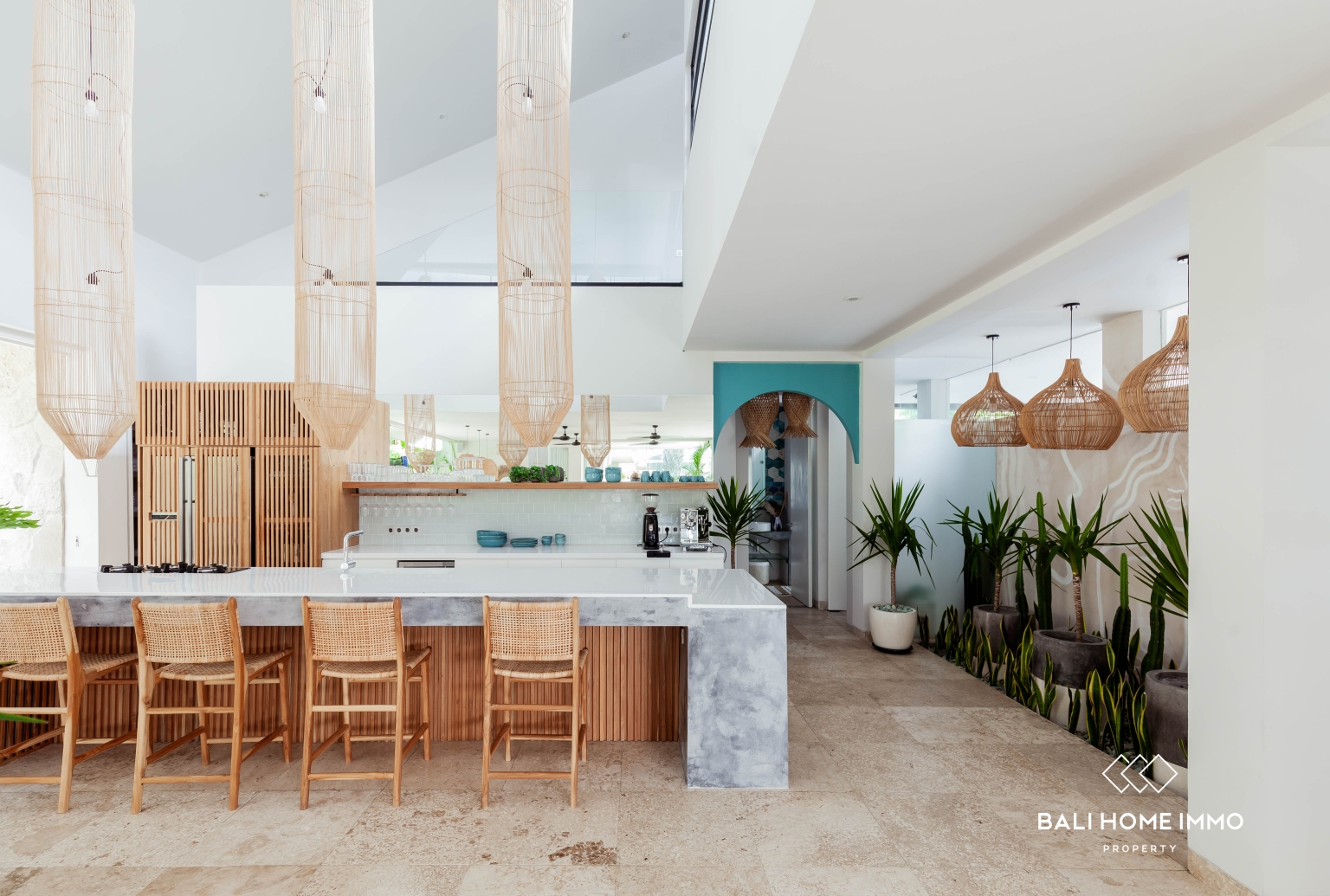 Luxury 6-Bedroom Family Villa with Private Pool or Yearly Rental in Berawa view 7