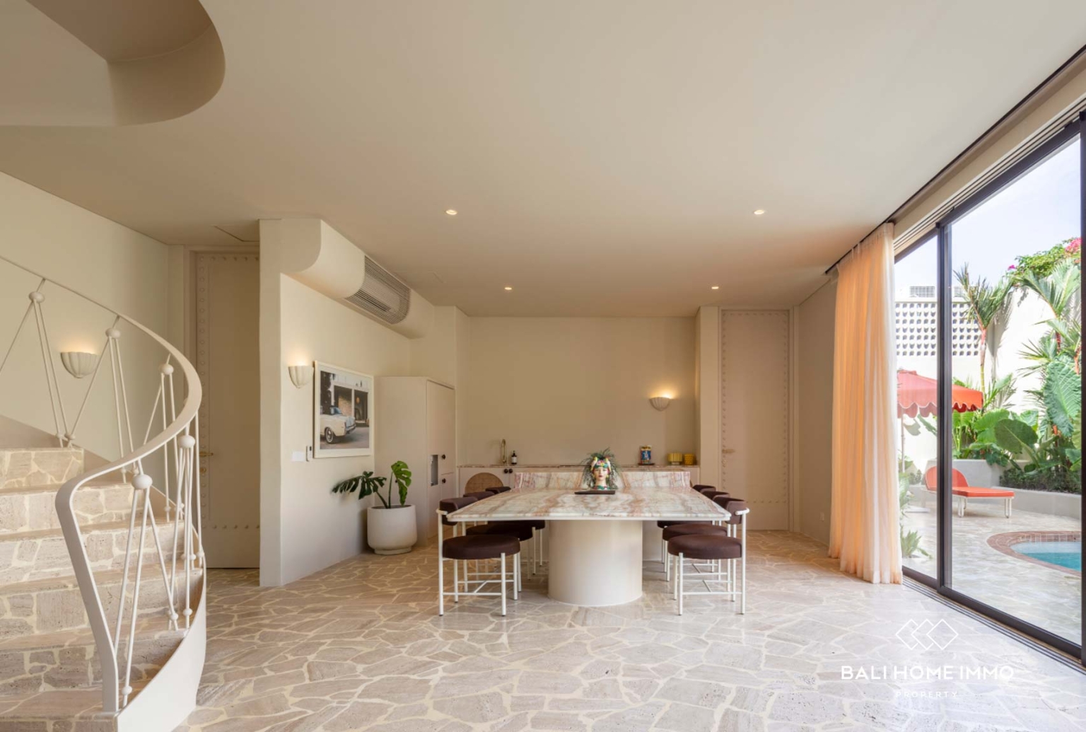 Villa neuve de luxe de 3 chambres à vendre à Berawa, Bali view 4
