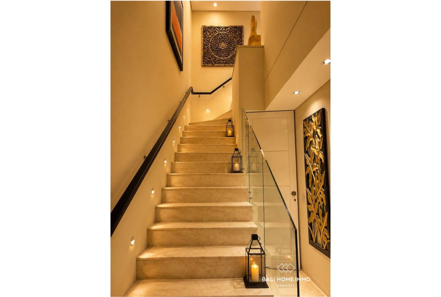 Villa Penthouse Mewah 3 Kamar untuk Dijual dengan Status Hak Sewa di Canggu Bali view 3