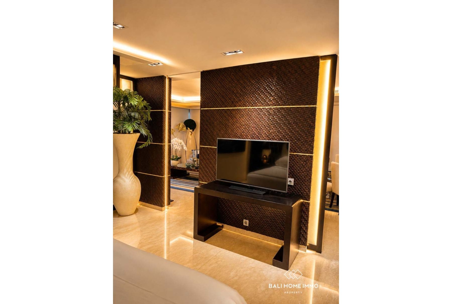 Villa Penthouse Mewah 3 Kamar untuk Dijual dengan Status Hak Sewa di Canggu Bali view 6