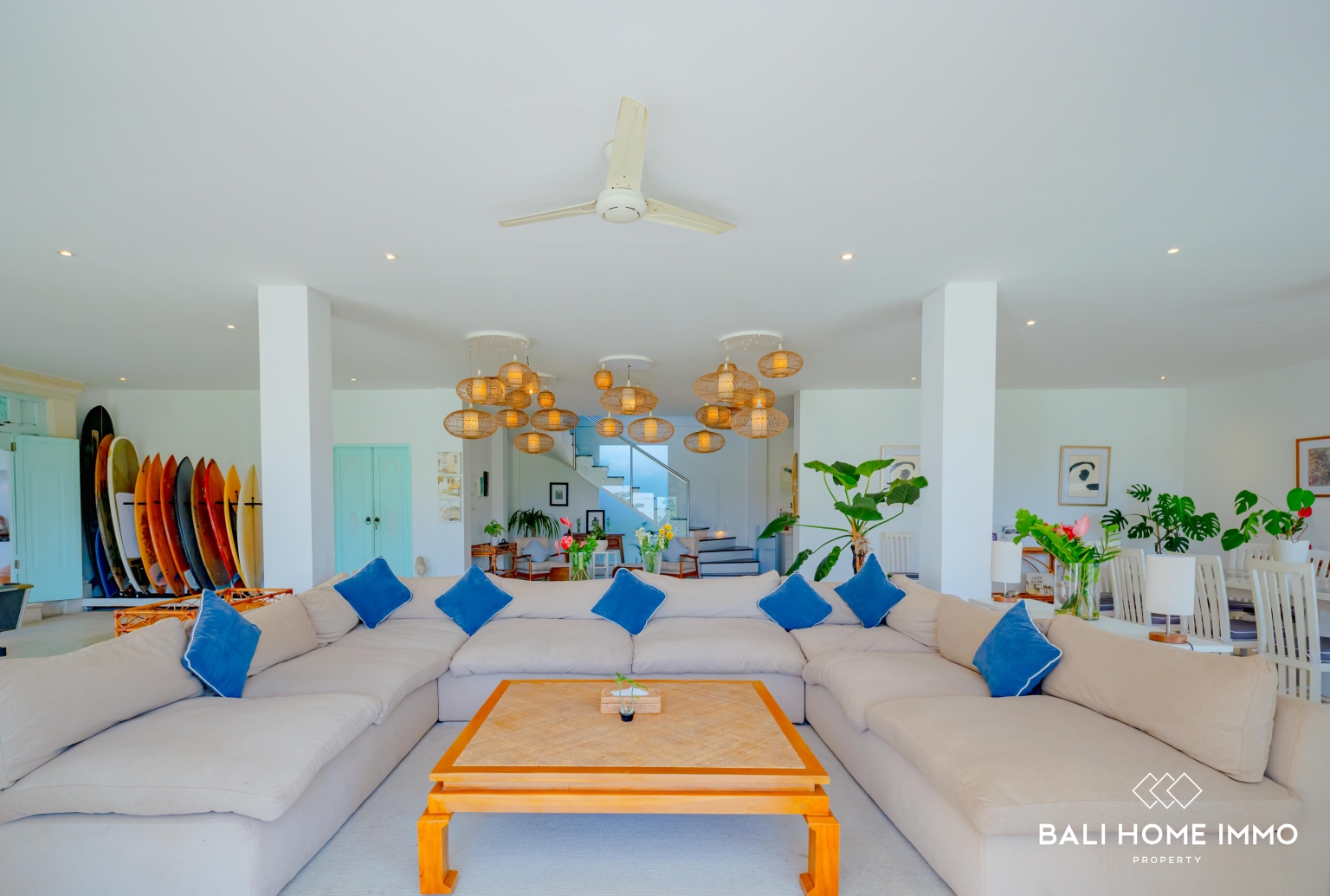 Majestic 10 Bedroom Cliffside Estate with Panoramic Ocean Views view 10