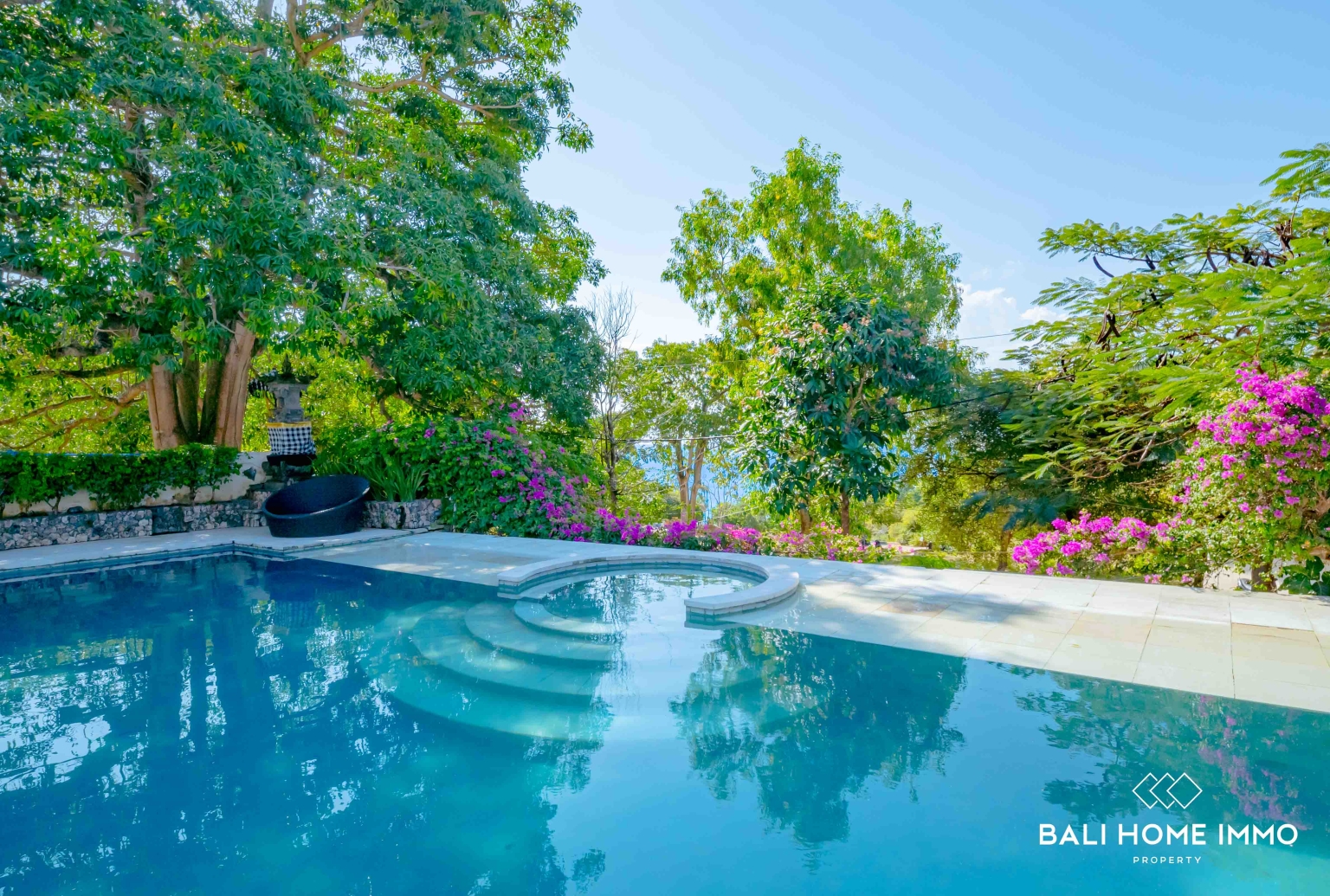 Majestic 10 Bedroom Cliffside Estate with Panoramic Ocean Views view 5