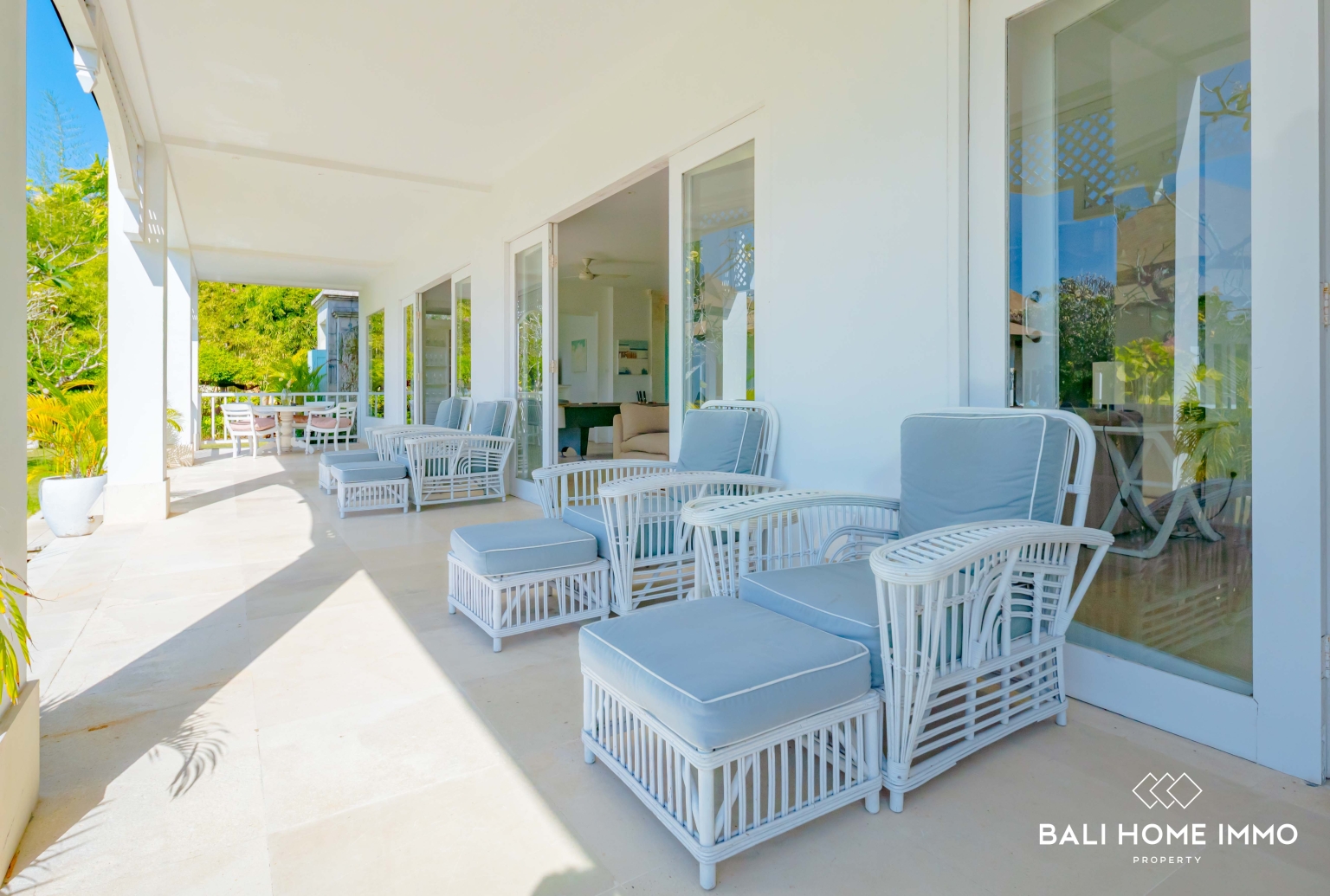 Majestic 10 Bedroom Cliffside Estate with Panoramic Ocean Views view 7