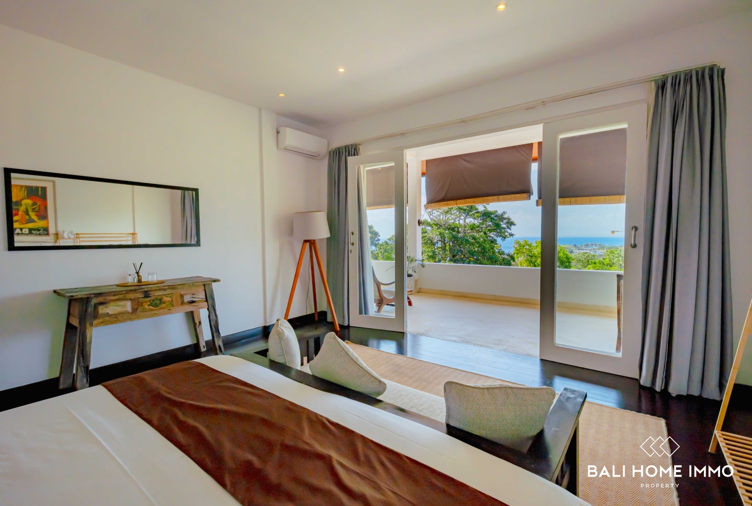 Majestic 10 Bedroom Cliffside Estate with Panoramic Ocean Views view 22