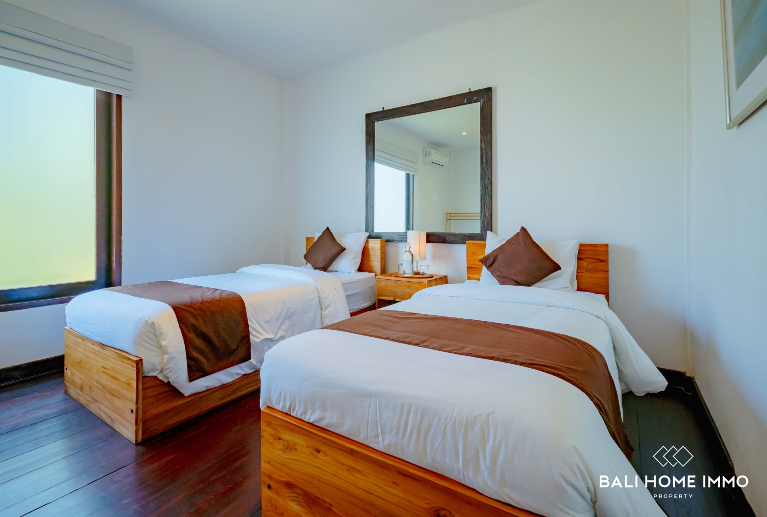 Majestic 10 Bedroom Cliffside Estate with Panoramic Ocean Views view 20