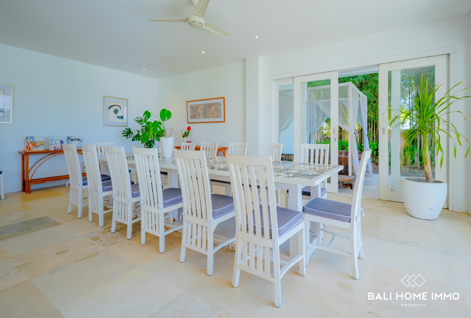 Majestic 10 Bedroom Cliffside Estate with Panoramic Ocean Views view 14