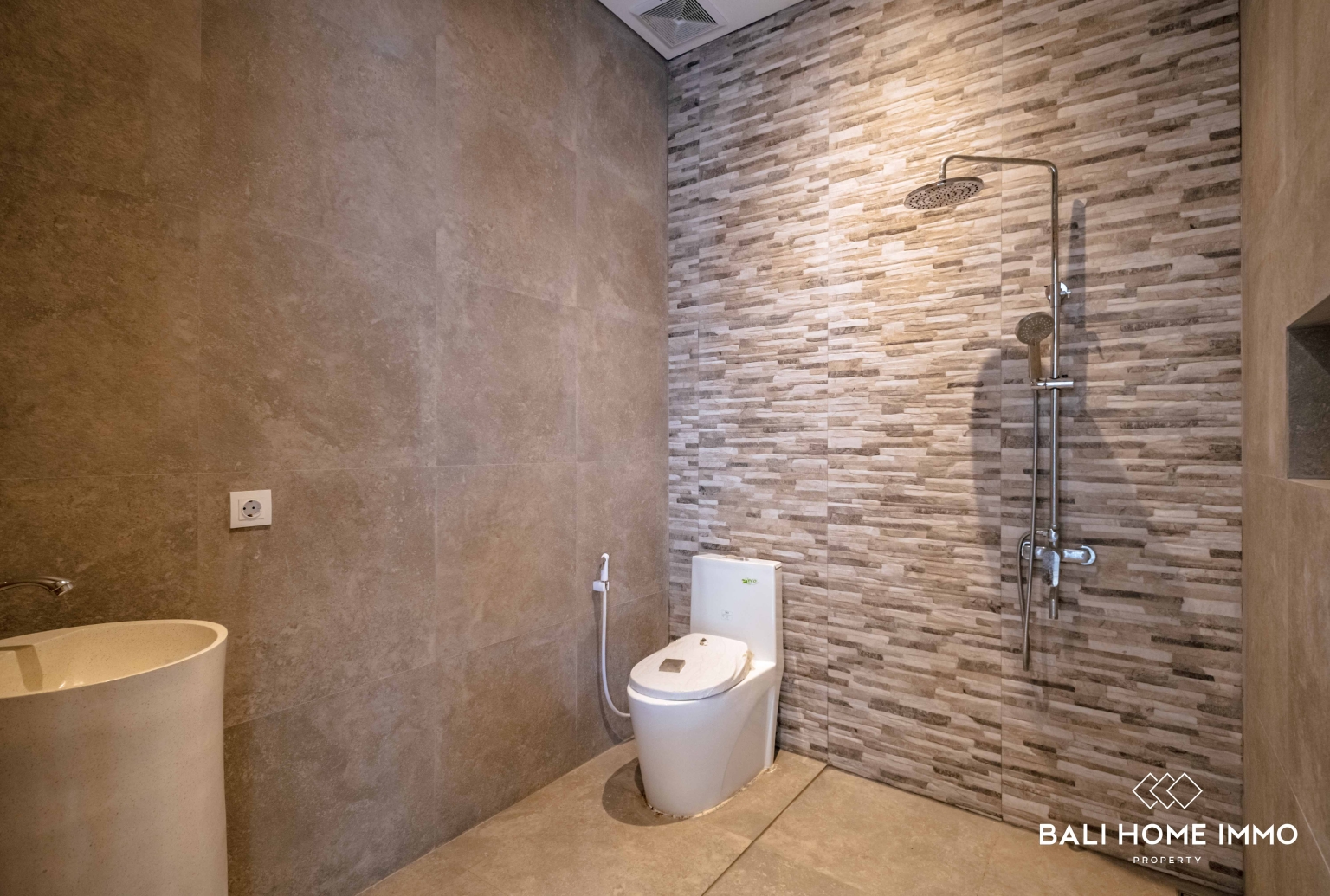 Mediterranean-Inspired 2 Bedroom Villa for Sale Near Melasti Beach view 10