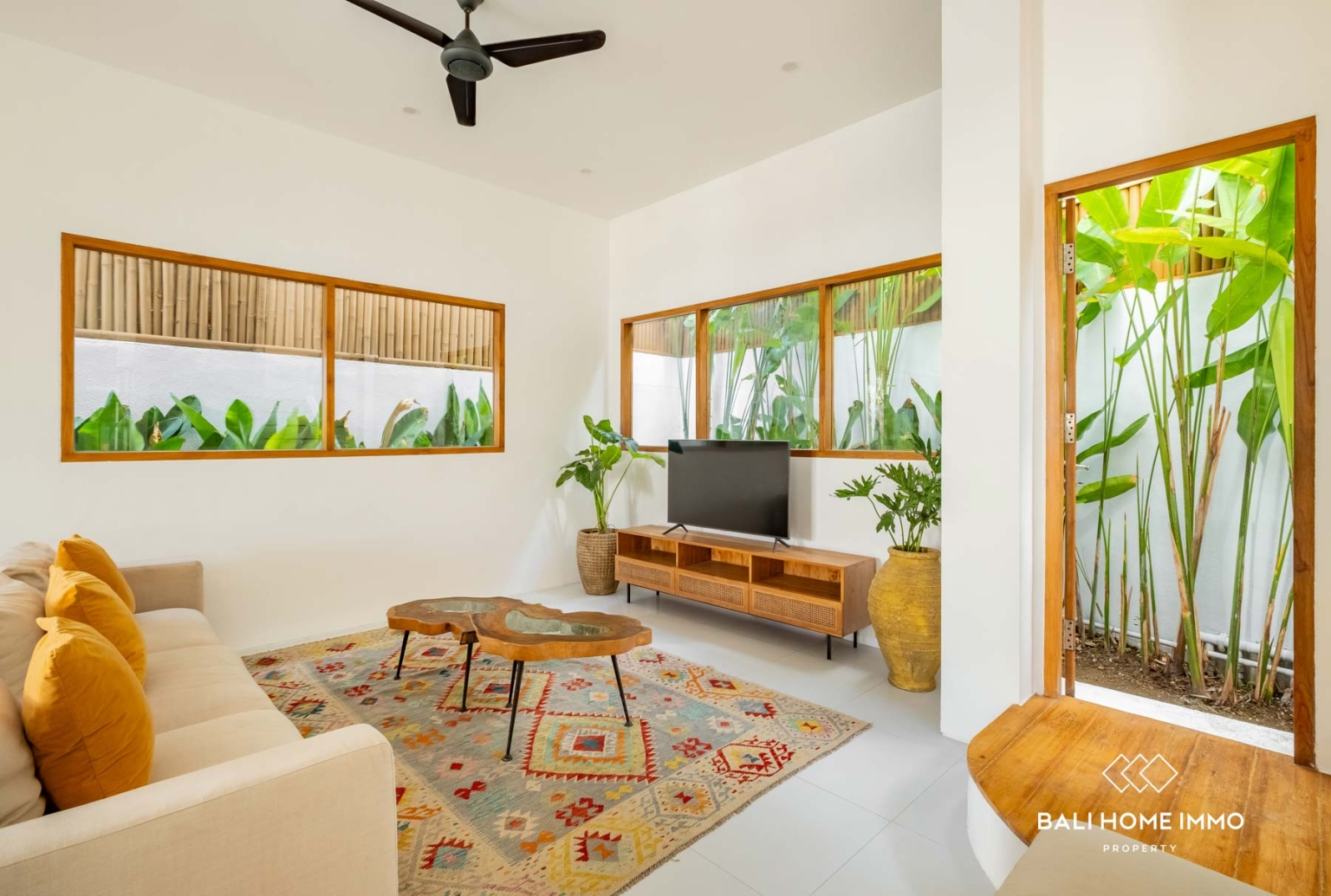 Mediterranean Tropical 4 Bedroom Villa for Sale and Rental in Canggu Bali view 4