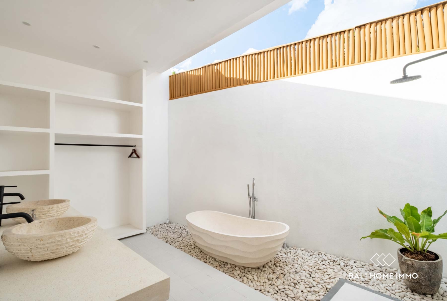 Mediterranean Tropical 4 Bedroom Villa for Sale and Rental in Canggu Bali view 19