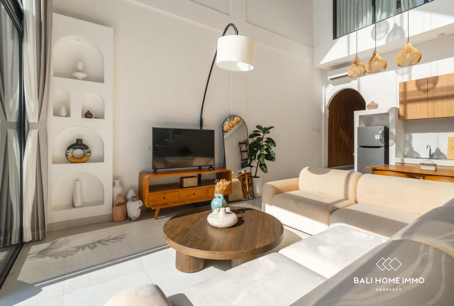VILLA GAYA MEZZANINE 2 KAMAR UNTUK DIJUAL DENGAN HARGA LEASEHOLD DI CANGGU BALI view 2