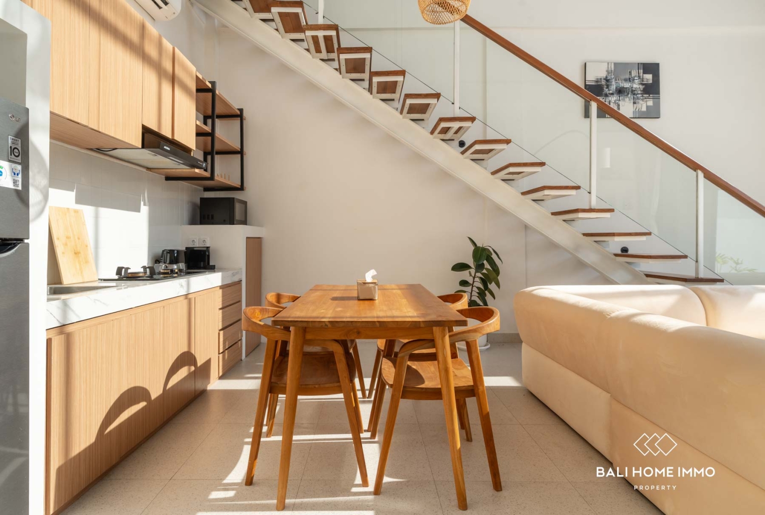 VILLA GAYA MEZZANINE 2 KAMAR UNTUK DIJUAL DENGAN HARGA LEASEHOLD DI CANGGU BALI view 9