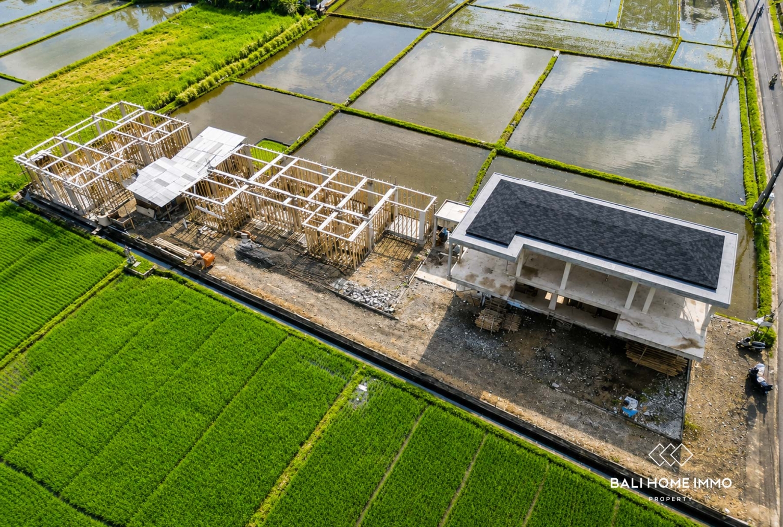 Tanah di tengah sawah, dijual dengan sistem sewa guna usaha di Kedungu, Bali. view 2