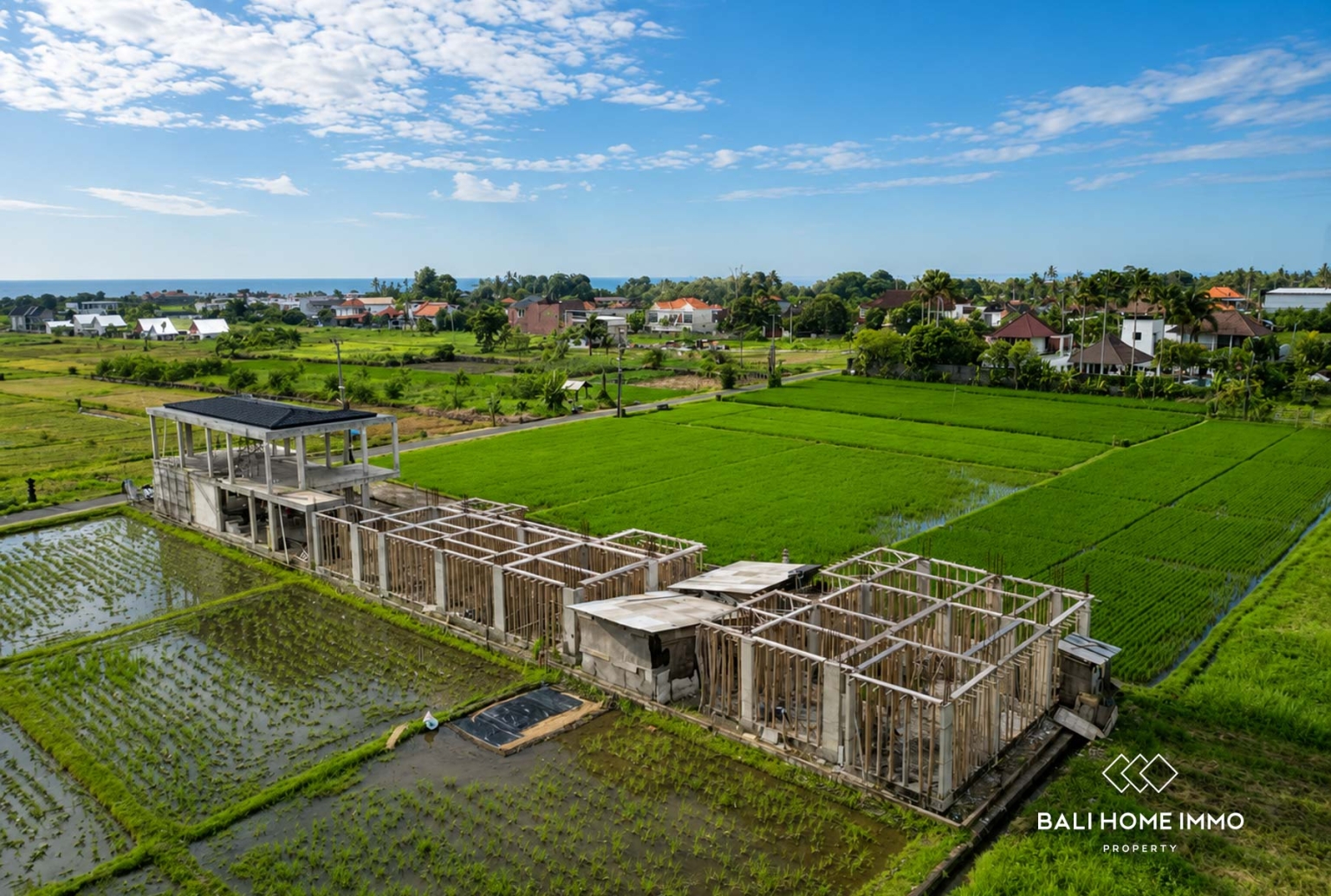 Tanah di tengah sawah, dijual dengan sistem sewa guna usaha di Kedungu, Bali. view 5