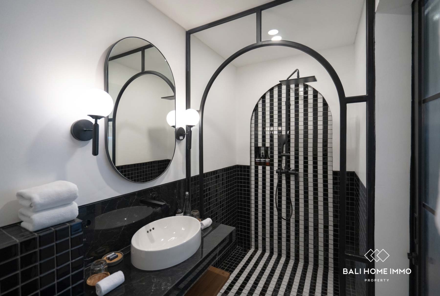 Appartement moderne d'une chambre à coucher à vendre en bail emphytéotique à Berawa, Bali view 12