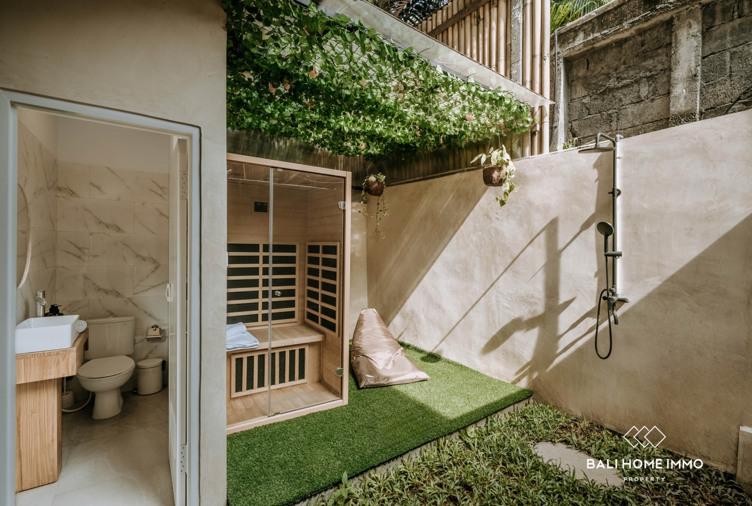 Villa Modern 1 Kamar + Ruang Kerja dengan Sauna Pribadi Dijual di Tumbak Bayuh view 12