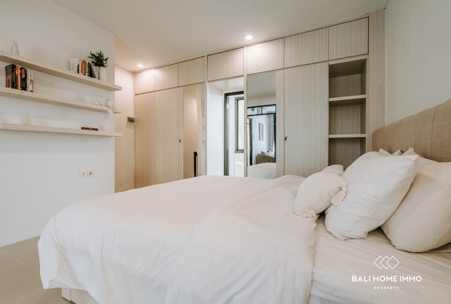 Villa Modern 1 Kamar + Ruang Kerja dengan Sauna Pribadi Dijual di Tumbak Bayuh view 10
