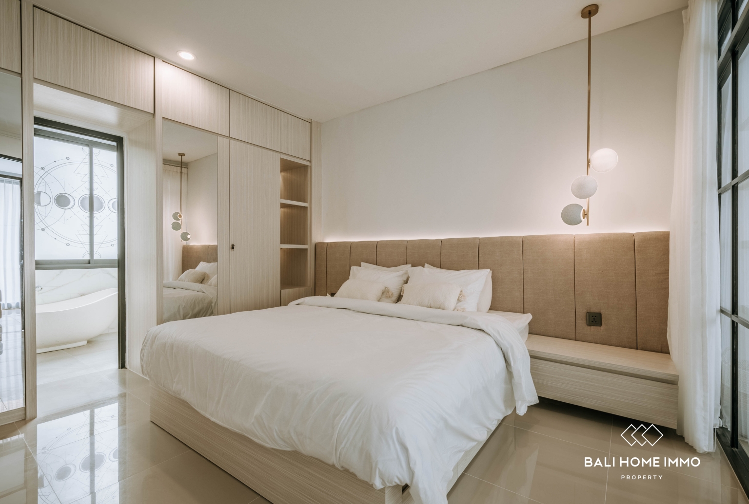 Villa Modern 1 Kamar + Ruang Kerja dengan Sauna Pribadi Dijual di Tumbak Bayuh view 8