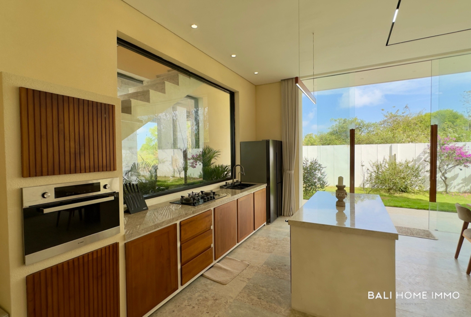 Villa moderne de 2 chambres avec vue sur l'océan à vendre en bail emphytéotique à Pandawa view 7