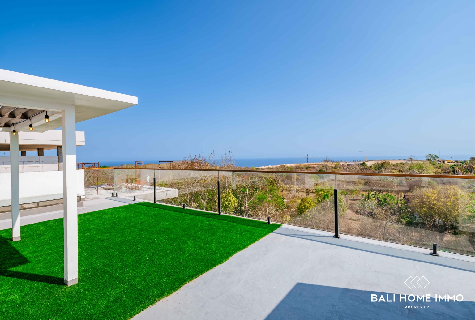 VILLA MODERN 2 KAMAR DENGAN PEMANDANGAN LAUT UNTUK DIJUAL DI PANDAWA view 2