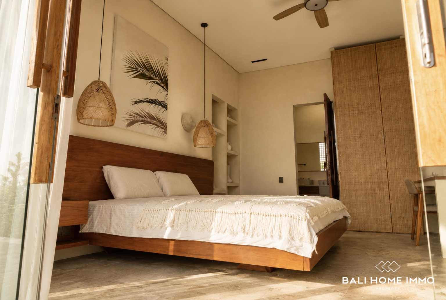 MODERN 2 BEDROOM OCEAN VIEW VILLA FOR SALE LEASEHOLD IN PANDAWA view 12