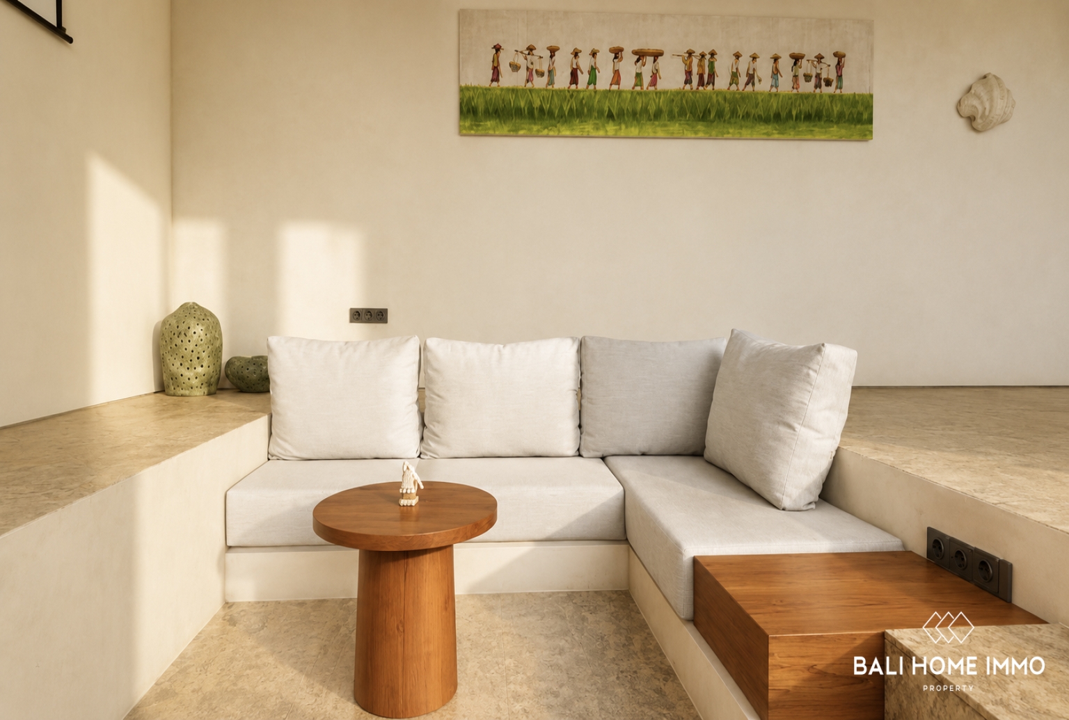 MODERN 2 BEDROOM OCEAN VIEW VILLA FOR SALE LEASEHOLD IN PANDAWA view 3
