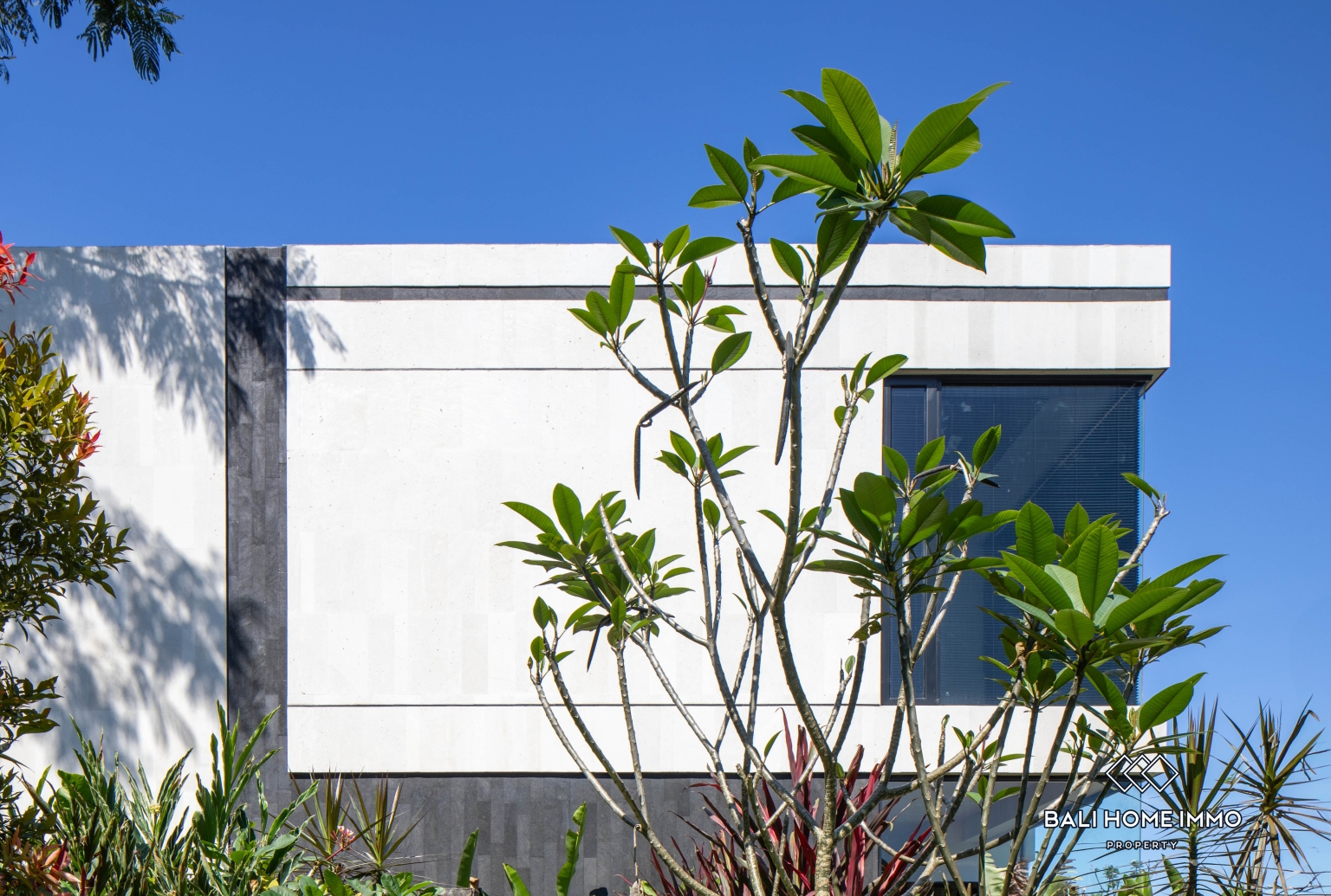 Modern 2-Bedroom Pink Zone Villa for Sale and Rental in Central Ubud view 19