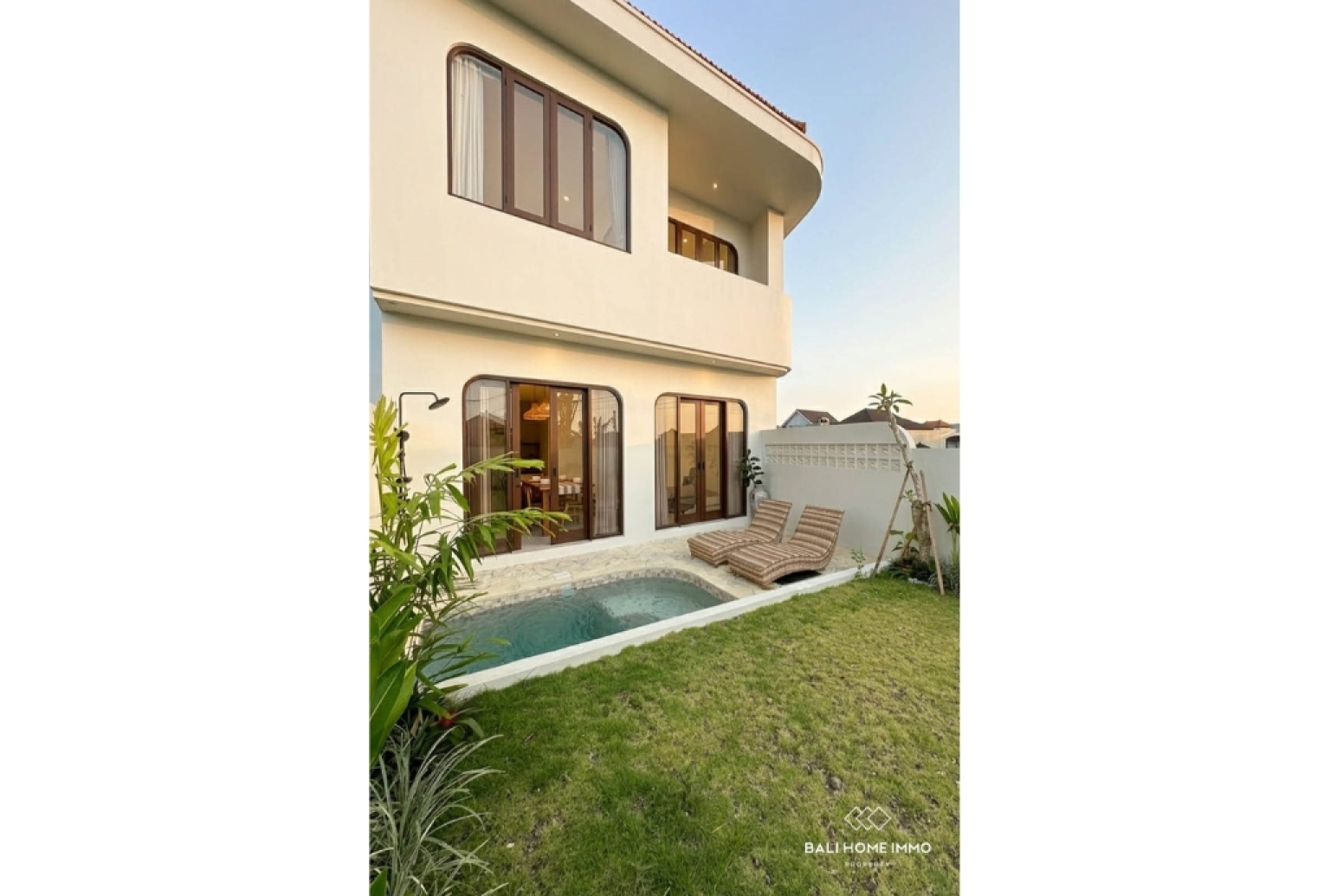 Modern 2-Bedroom Rice Field View Villa for Sale and Rent in Buduk view 10