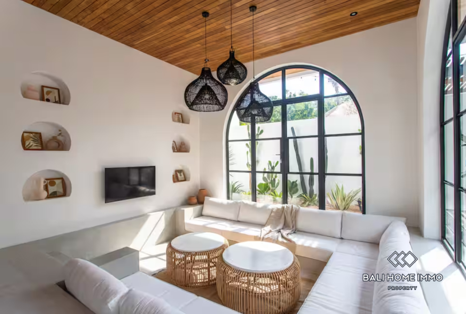 Modern 2 Bedroom Tropical Villa for Sale in Bingin view 8