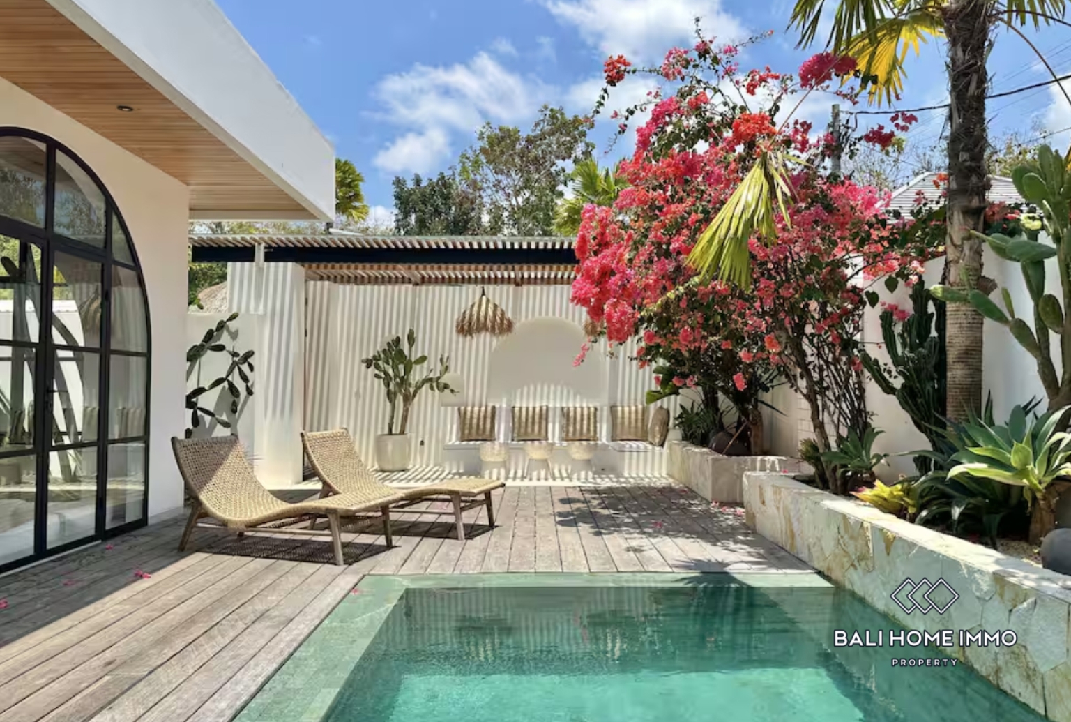 Modern 2 Bedroom Tropical Villa for Sale in Bingin view 2