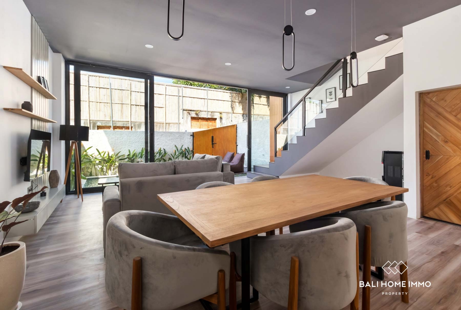 Villa Modern 2 Kamar UNTUK DIJUAL DENGAN SERTIFIKAT LEASEHOLD di UMALAS BALI view 5