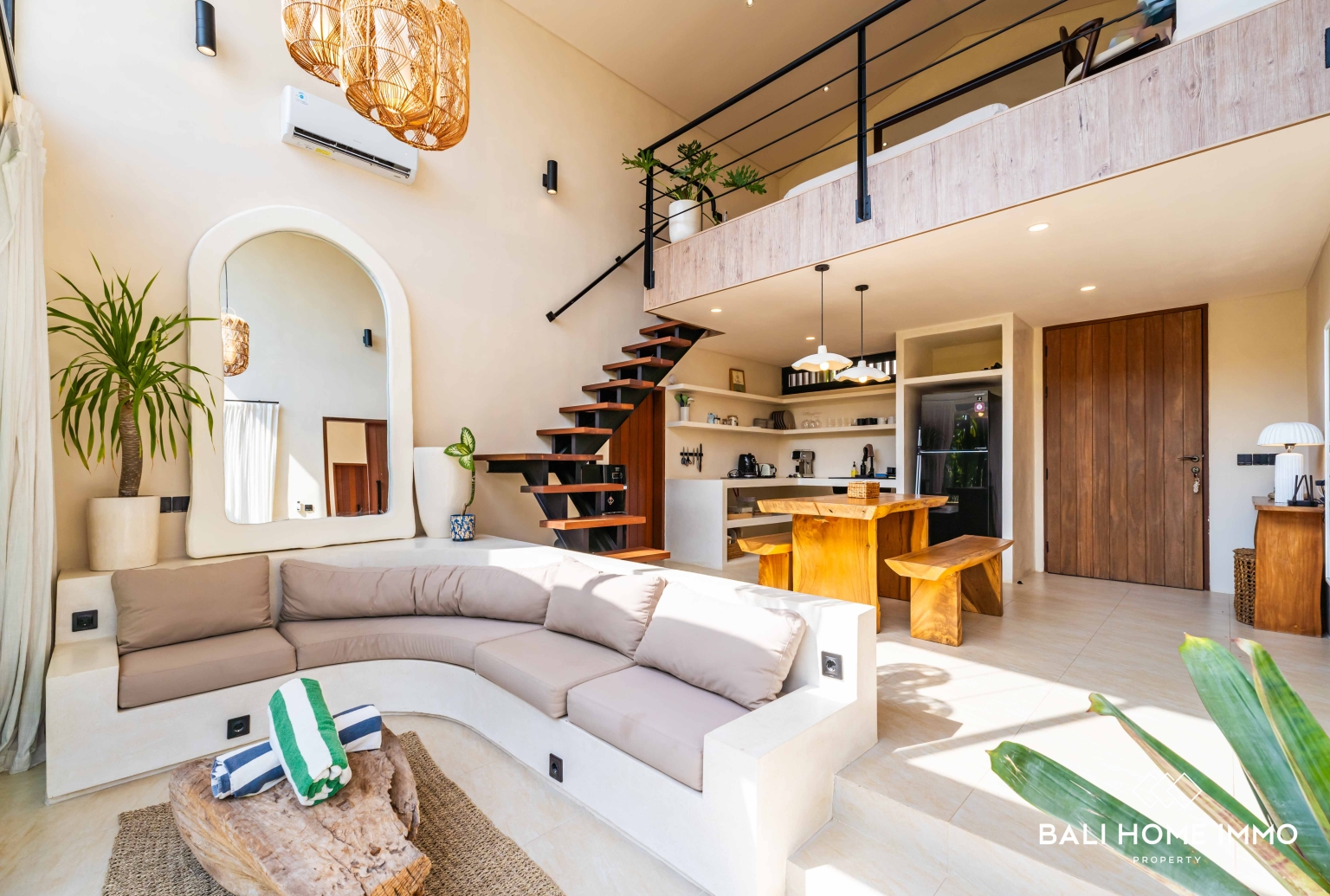 Villa moderne de 2 chambres à vendre à Cemagi, Bali view 5