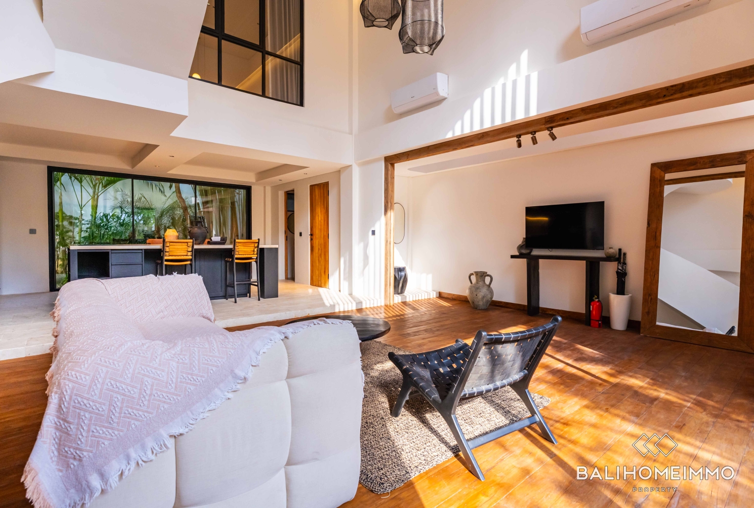Villa Modern 2 Kamar Tidur Dijual Hak Milik di Berawa Bali view 6