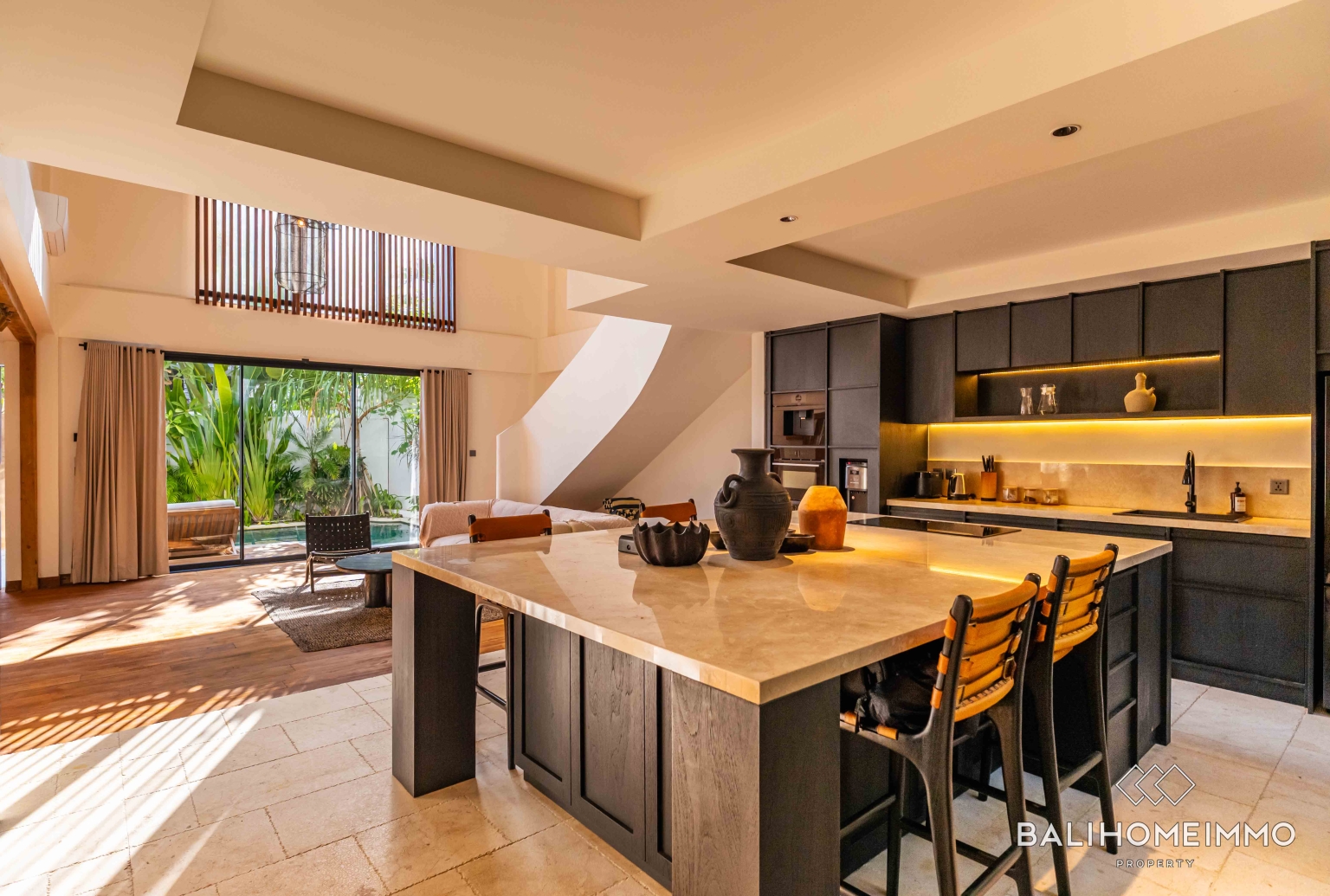 Villa Modern 2 Kamar Tidur Dijual Hak Milik di Berawa Bali view 9