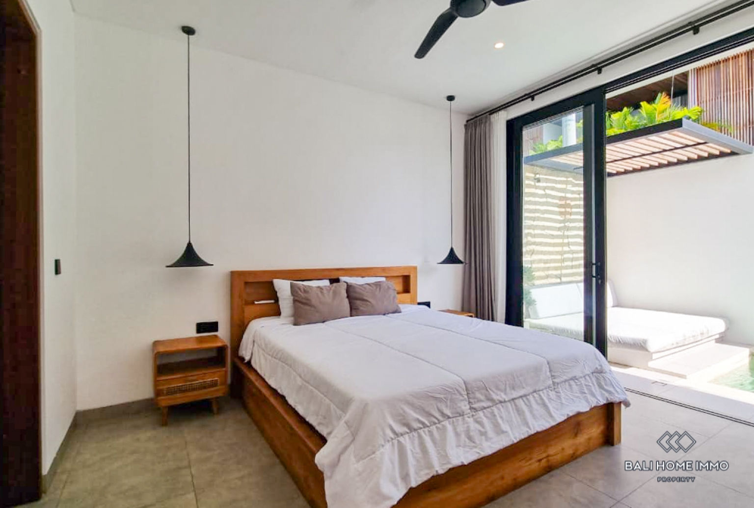 Modern 2 Bedroom Villa for Yearly Rental in Bali Canggu Batu Bolong Echo Beach view 9