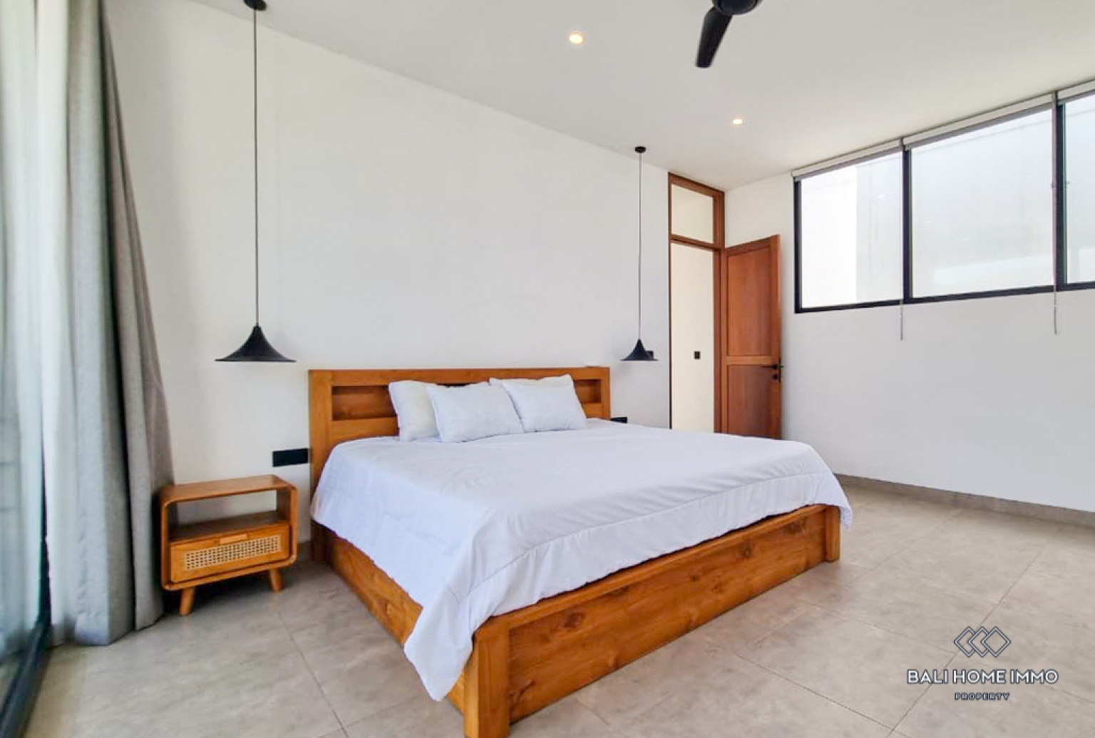 Modern 2 Bedroom Villa for Yearly Rental in Bali Canggu Batu Bolong Echo Beach view 12