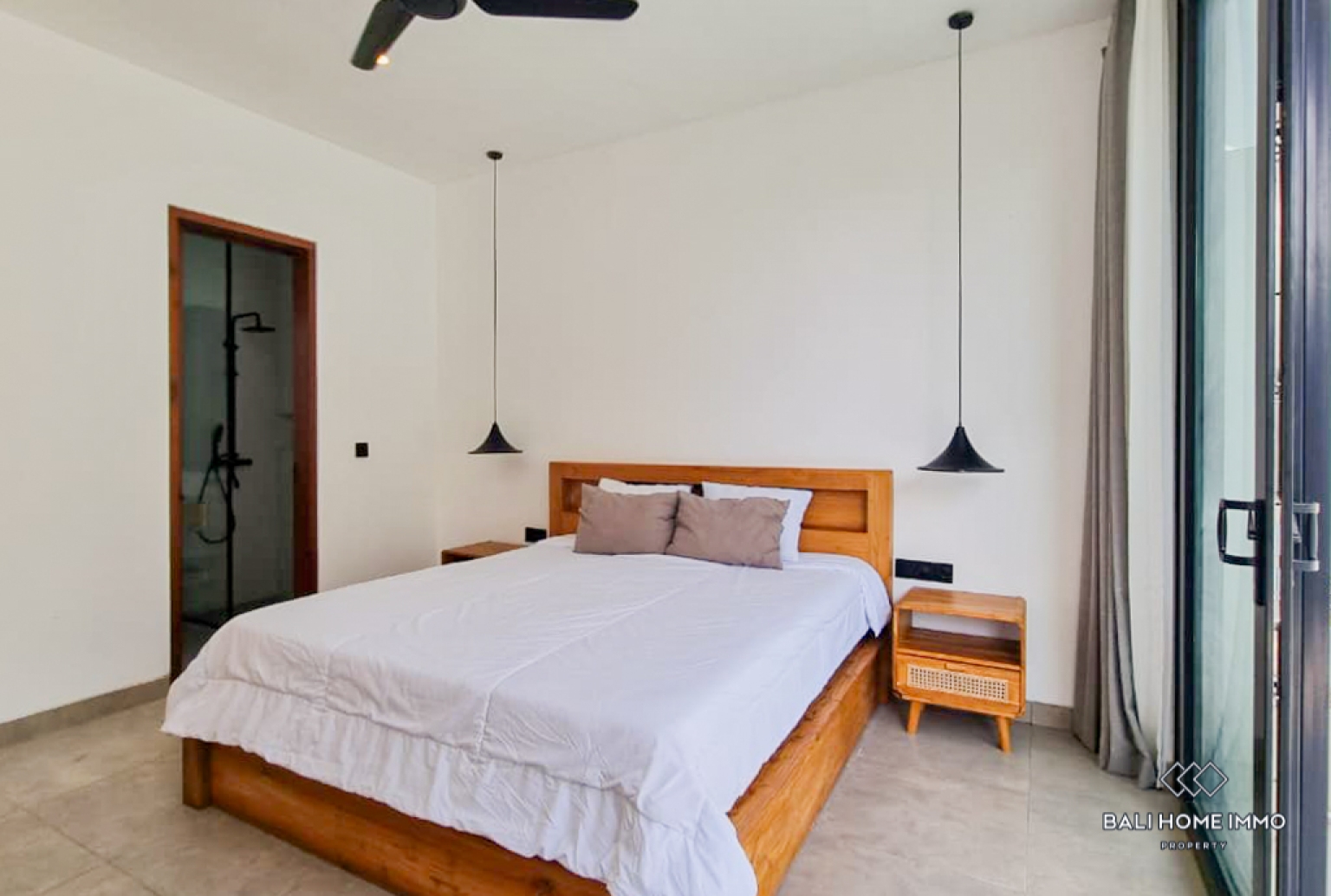 Modern 2 Bedroom Villa for Yearly Rental in Bali Canggu Batu Bolong Echo Beach view 10
