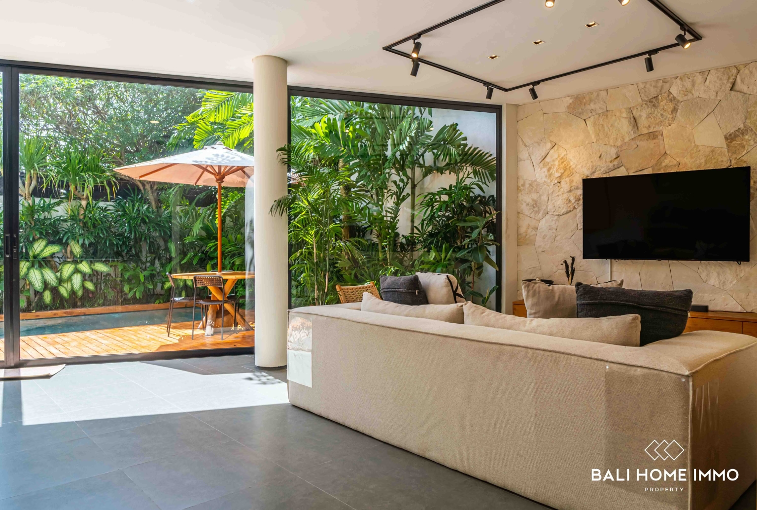 Modern 2 Bedroom Villa With Office For Sale In Babakan Canggu view 5