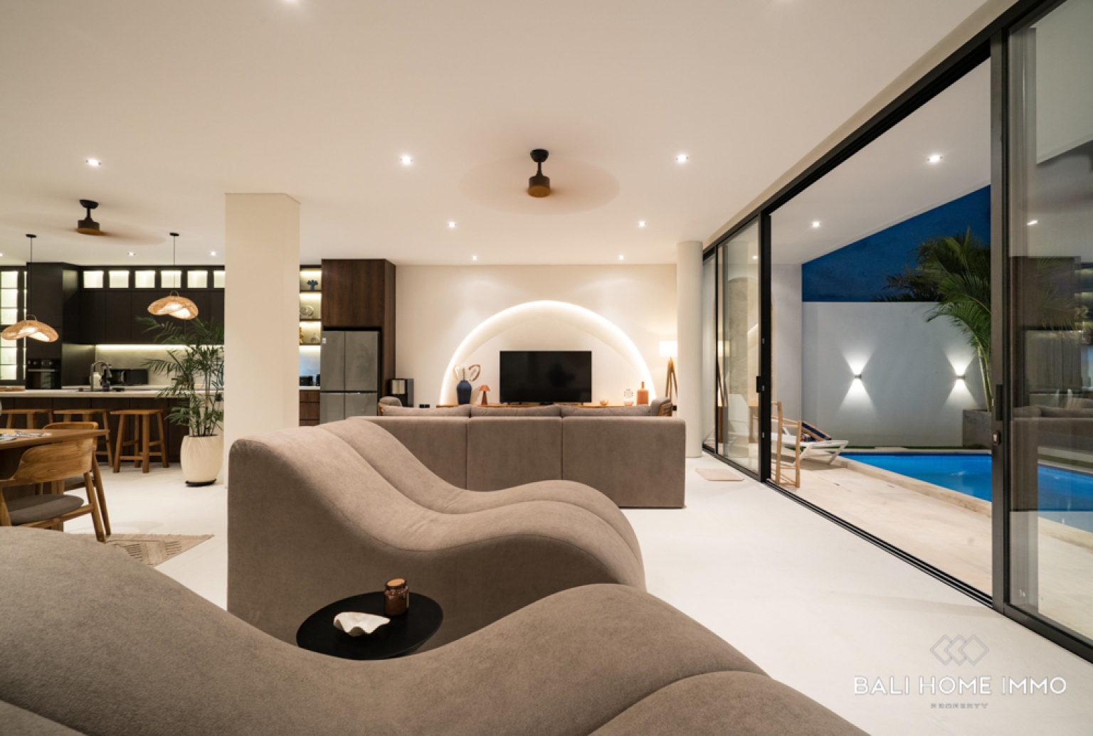 MODERN 3 BEDROOM OCEAN VIEW VILLA IN BINGIN view 6