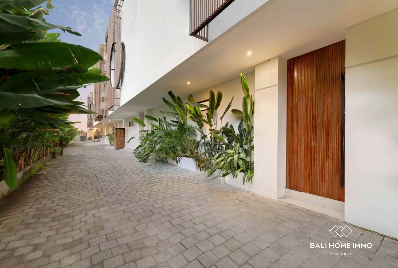 Modern 3 Bedroom Villa FOR LEASEHOLD SALE in BERAWA BALI view 23