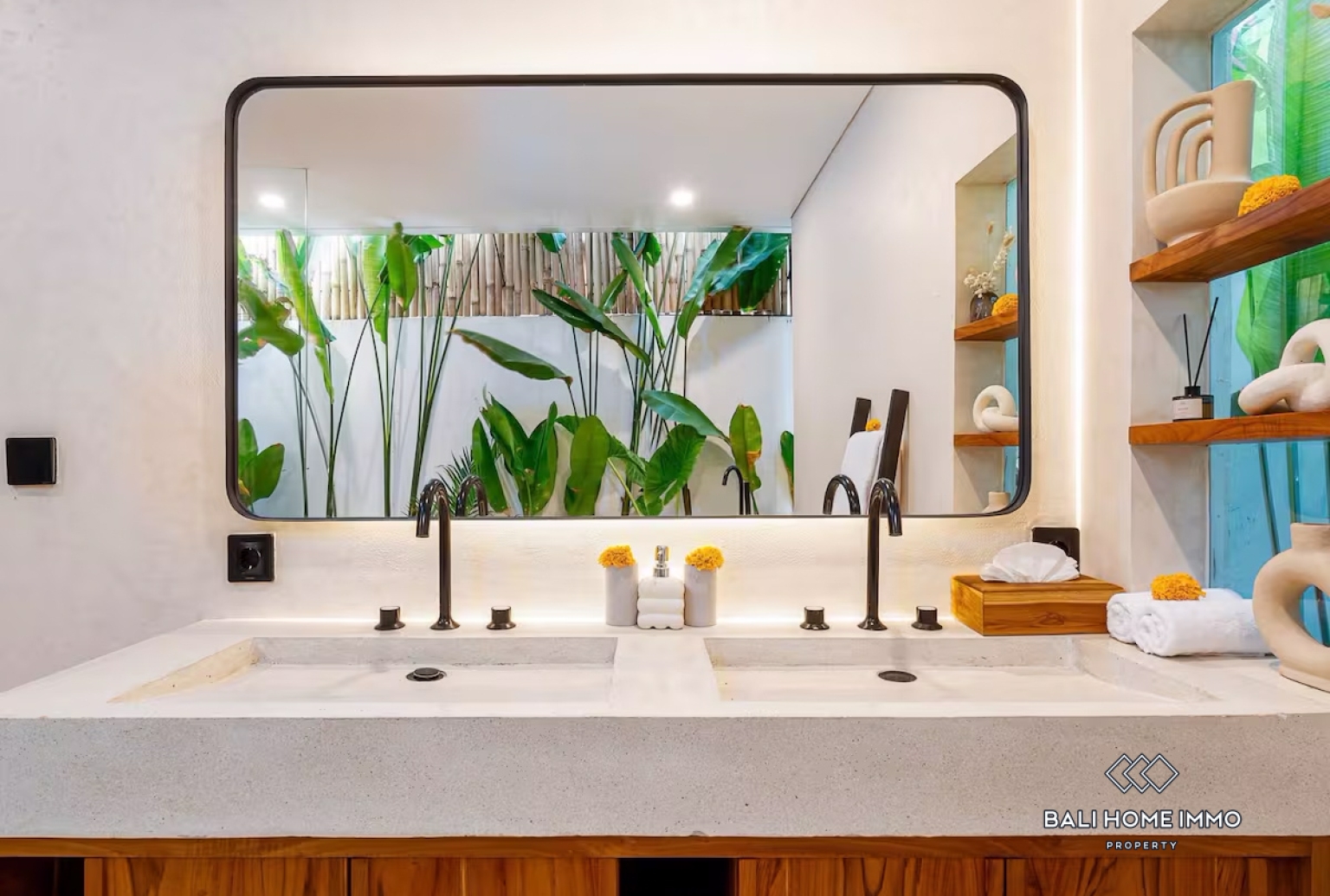 Modern 3 Bedroom Villa for Rental in Bali Cemagi Beachside view 12